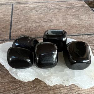 Shungite Polished Stone 5 pc Set